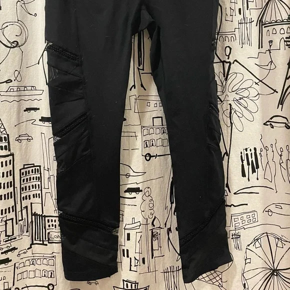 Avia Full Length Mesh & Lace Leg Cutout Insets Black Legging Sz XS / XCH 0-2 - Picture 6 of 14